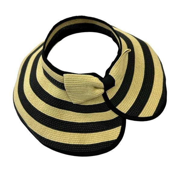 Wrap-around Straw Visor Hat | Black and Tan | Packable | SPF - Picture 6 of 12